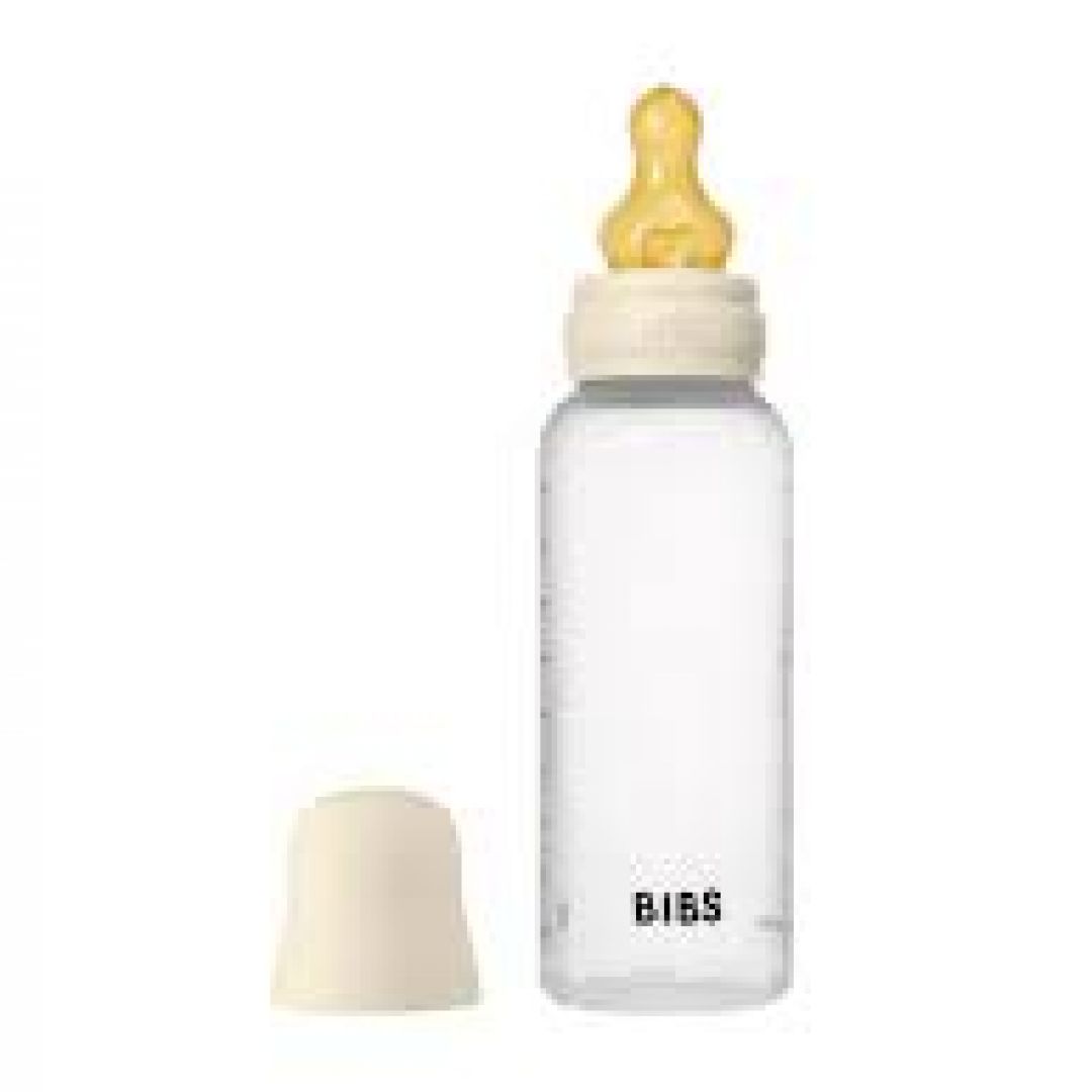mamadera-de-plastico-ctetina-caucho-naturalflujo-medio-ivory-270ml-5017216