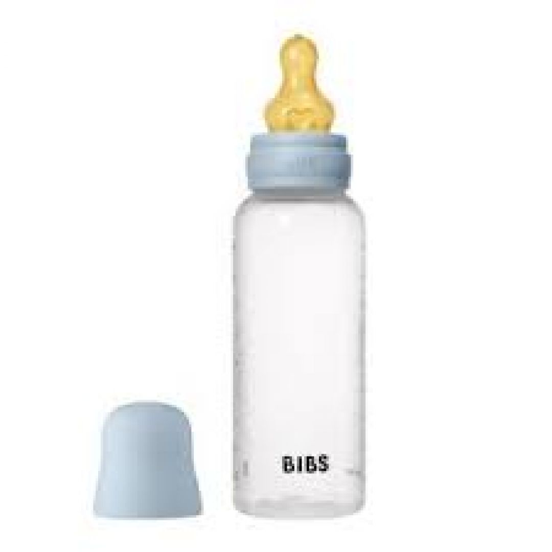 mamadera-de-plastico-ctetina-caucho-naturalflujo-medio-baby-blue-270ml-3190